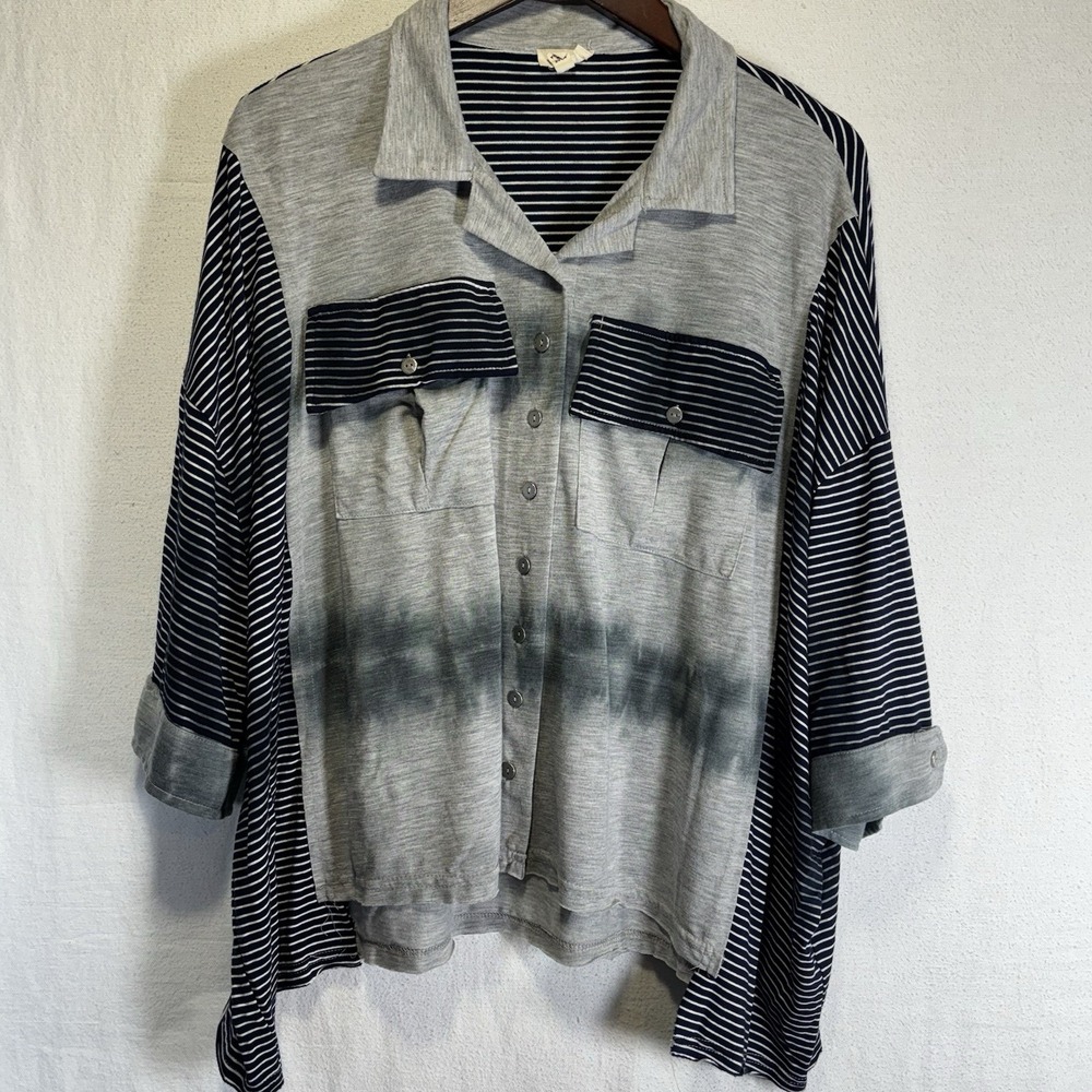 Pol Women's Long Sleeve Blue Striped Oversized Shirt Size Small‎